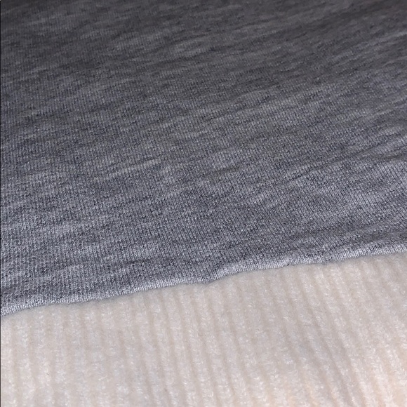 Cute J Crew crewneck cropped sweater! - Picture 5 of 6